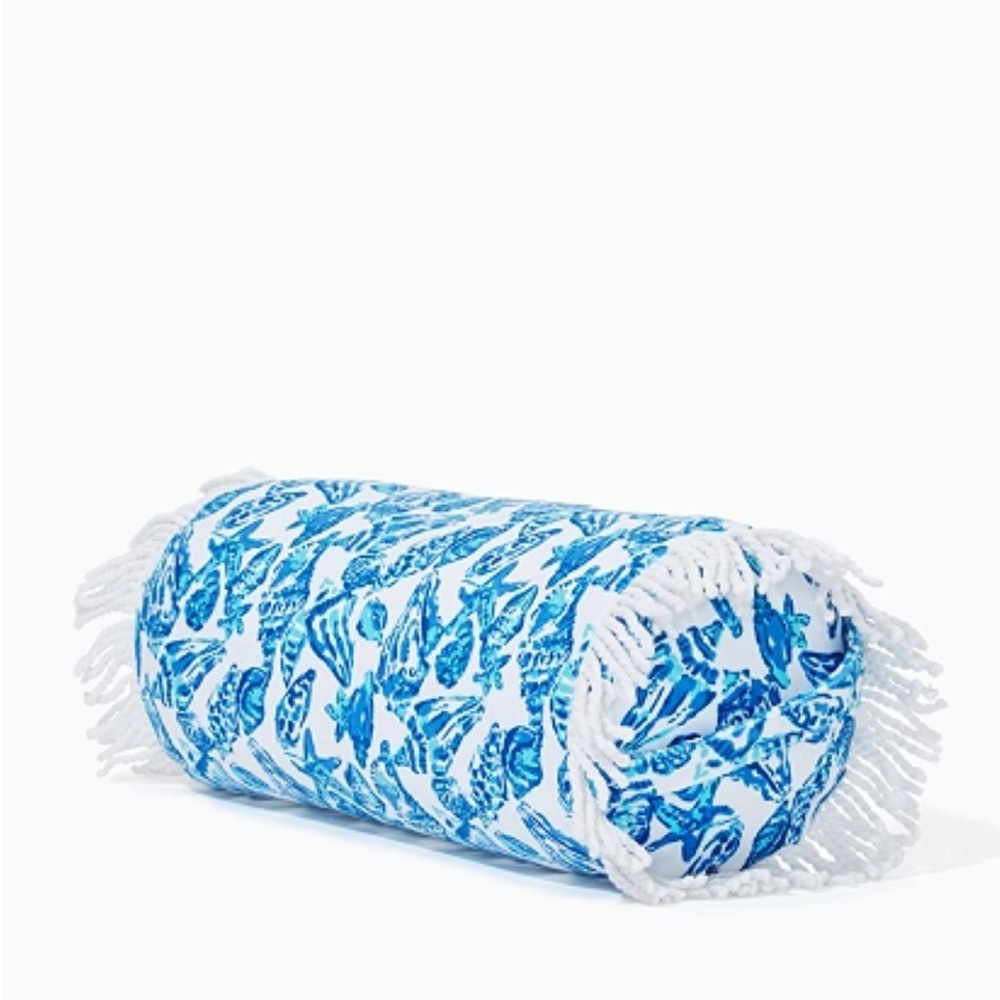 🎉HP🎉Lilly Pulitzer GWP pillow